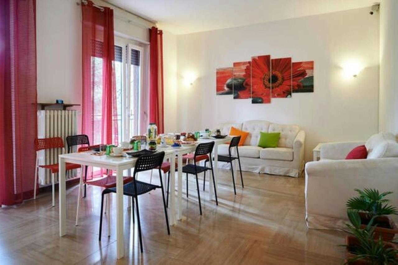Fl Il Danubio Bed & Breakfast Bergamo Bagian luar foto